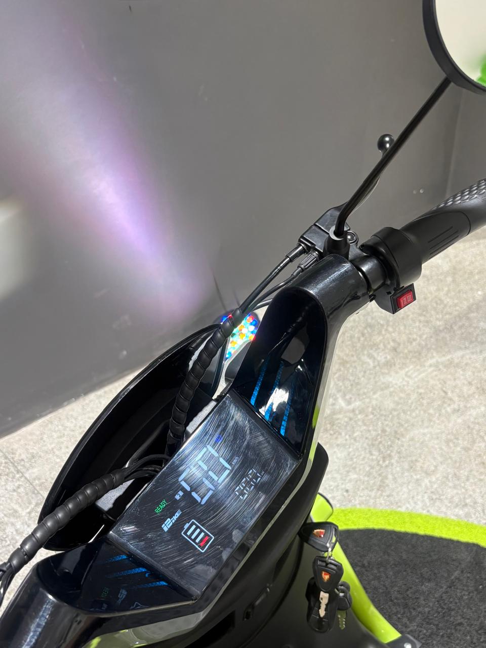 UVOLT OEK17 — foto 2