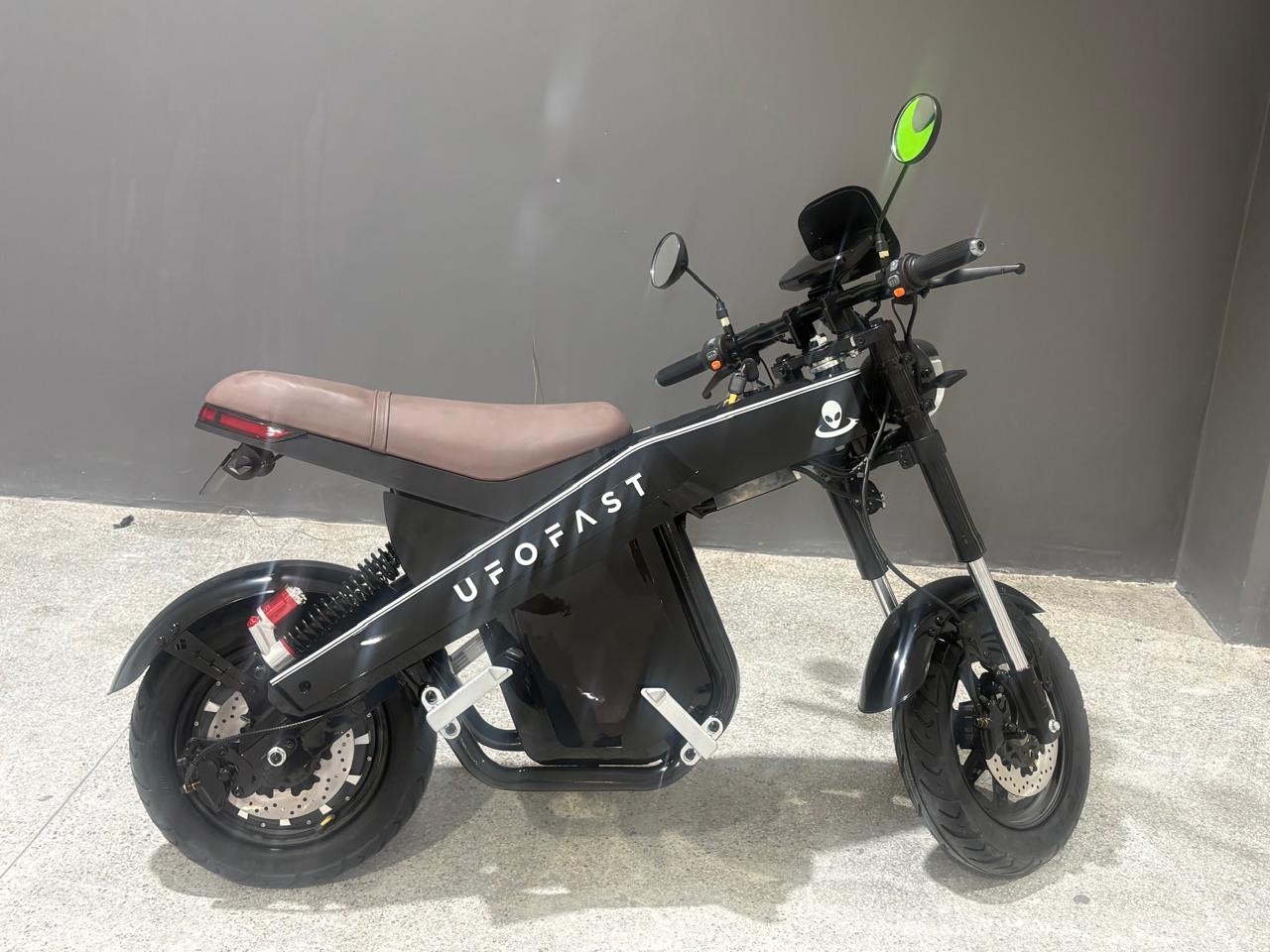 UVOLT X10